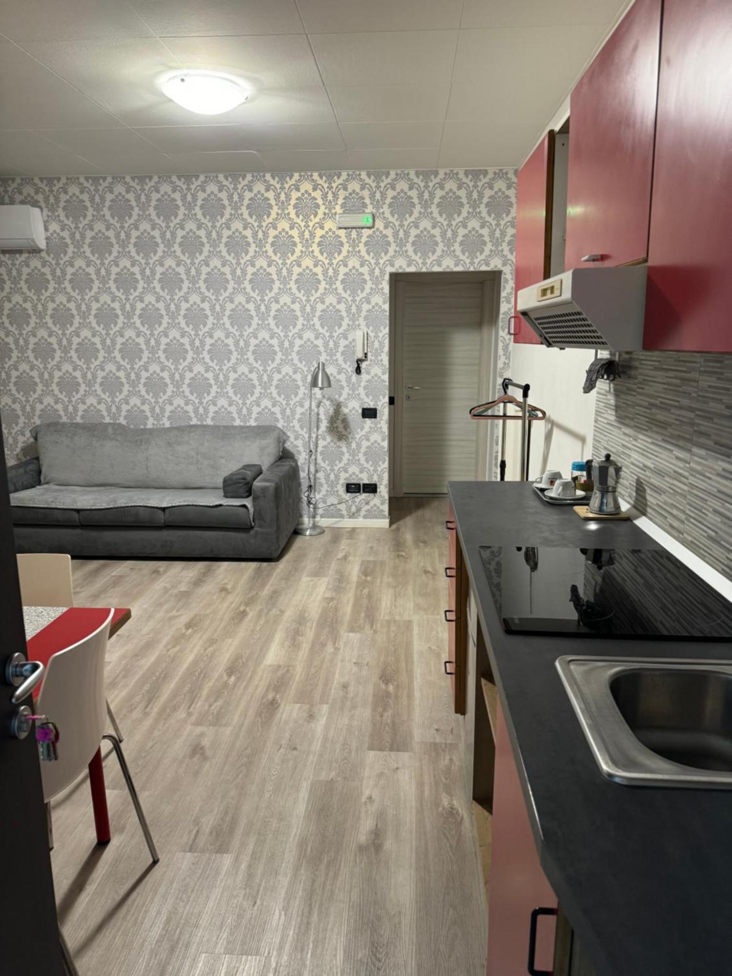 טרנטו B&B Clesio & Residence Buonconsiglio Apartments מראה חיצוני תמונה
