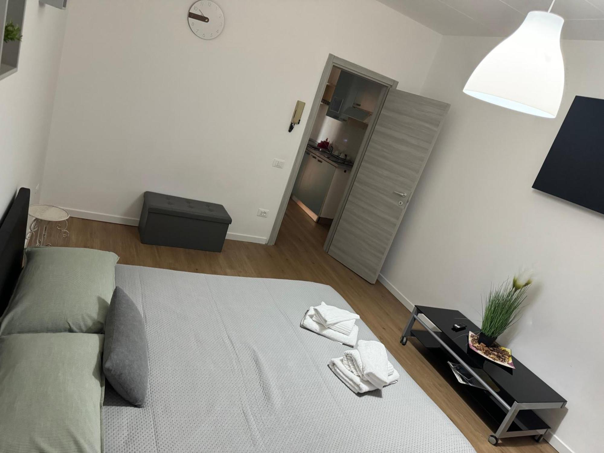 טרנטו B&B Clesio & Residence Buonconsiglio Apartments מראה חיצוני תמונה